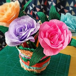 皱纹纸手工制作美丽纸花的做法图解