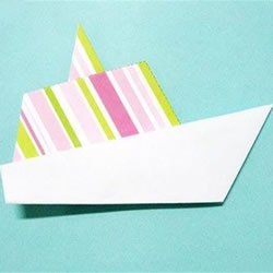 简单折纸轮船的过程 幼儿园折小船的教程